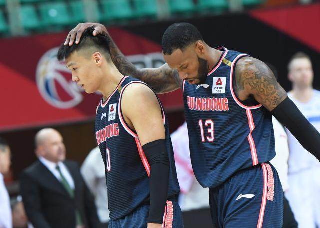 爱游戏官网首页-CBA常规赛总结：悬念直至最后时刻 新星表现亮眼